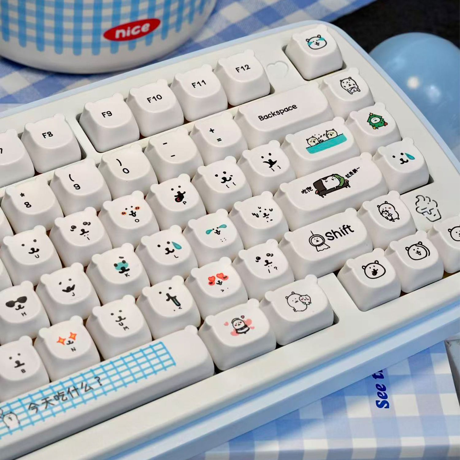 かわいい漫画風ジョークベアPBTキーキャップEAO高さ耐摩耗 - Gaming Accessories Kawaii のレビューと価格